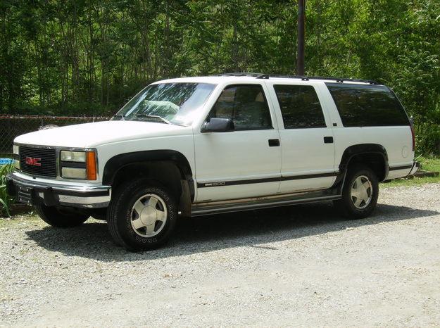 GMC Suburban 1500