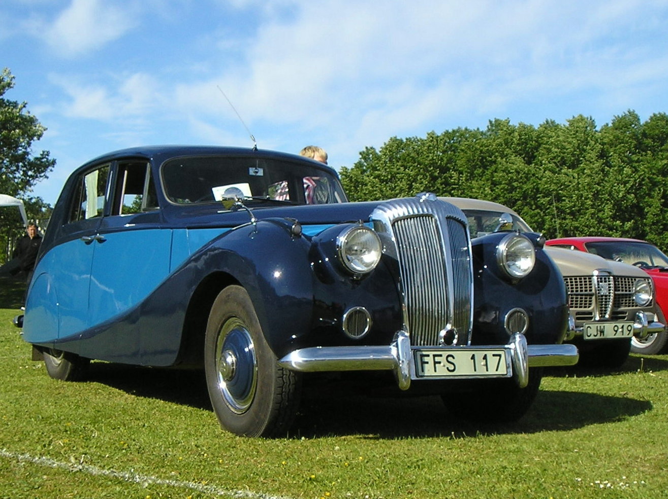 Daimler DB18 Empress saloon