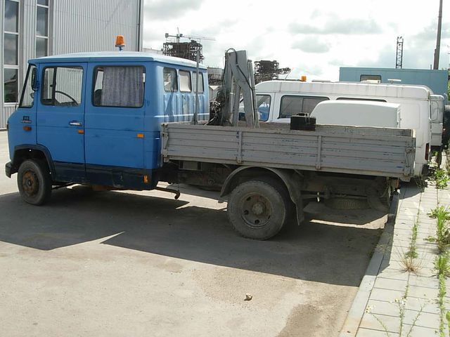 Mercedes-Benz 608 D