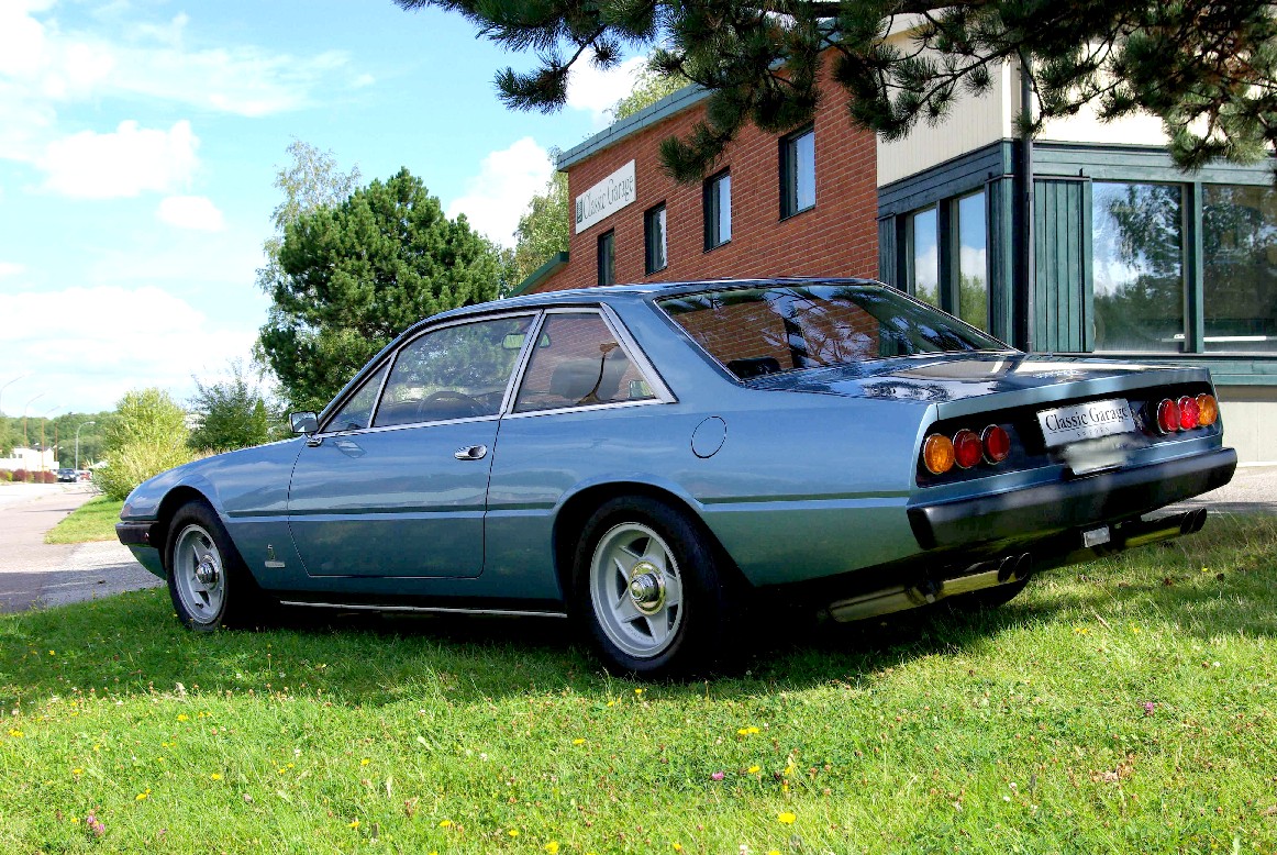 Ferrari 365 GT4 22