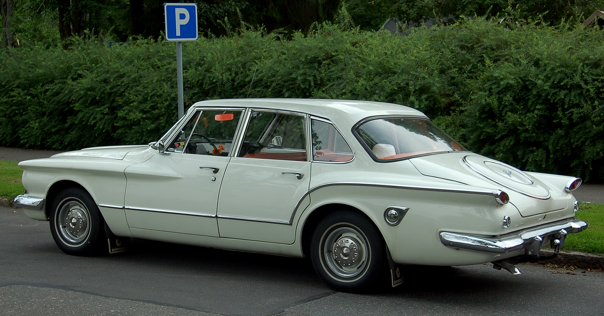 Chrysler VALIANT V 200