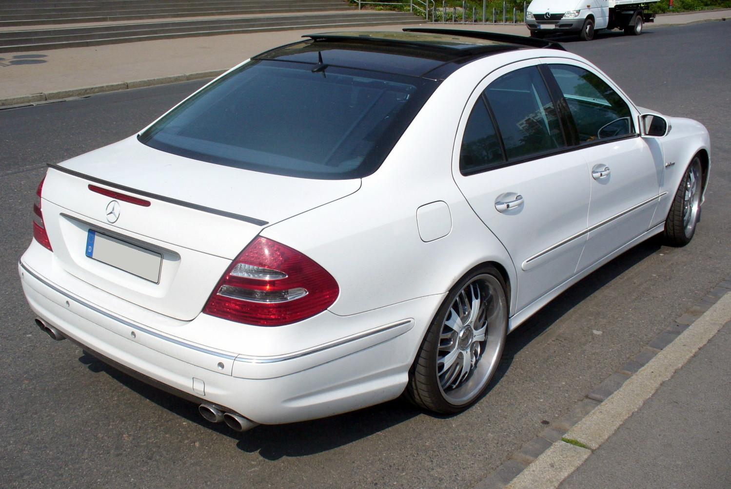 Mercedes-Benz E 55 AMG