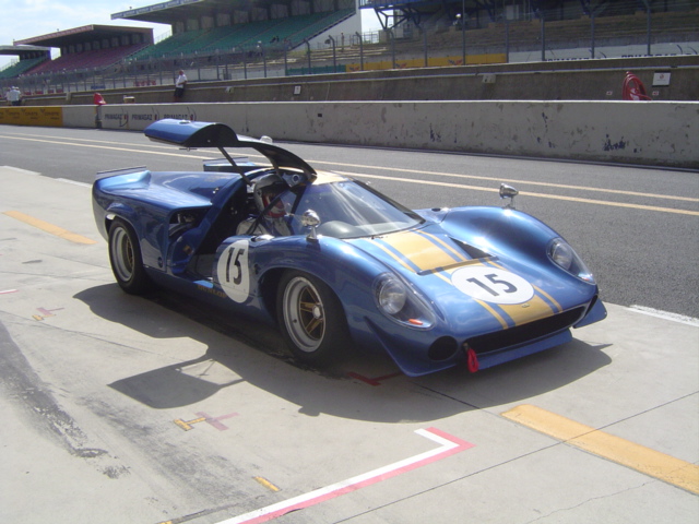 Lola T70