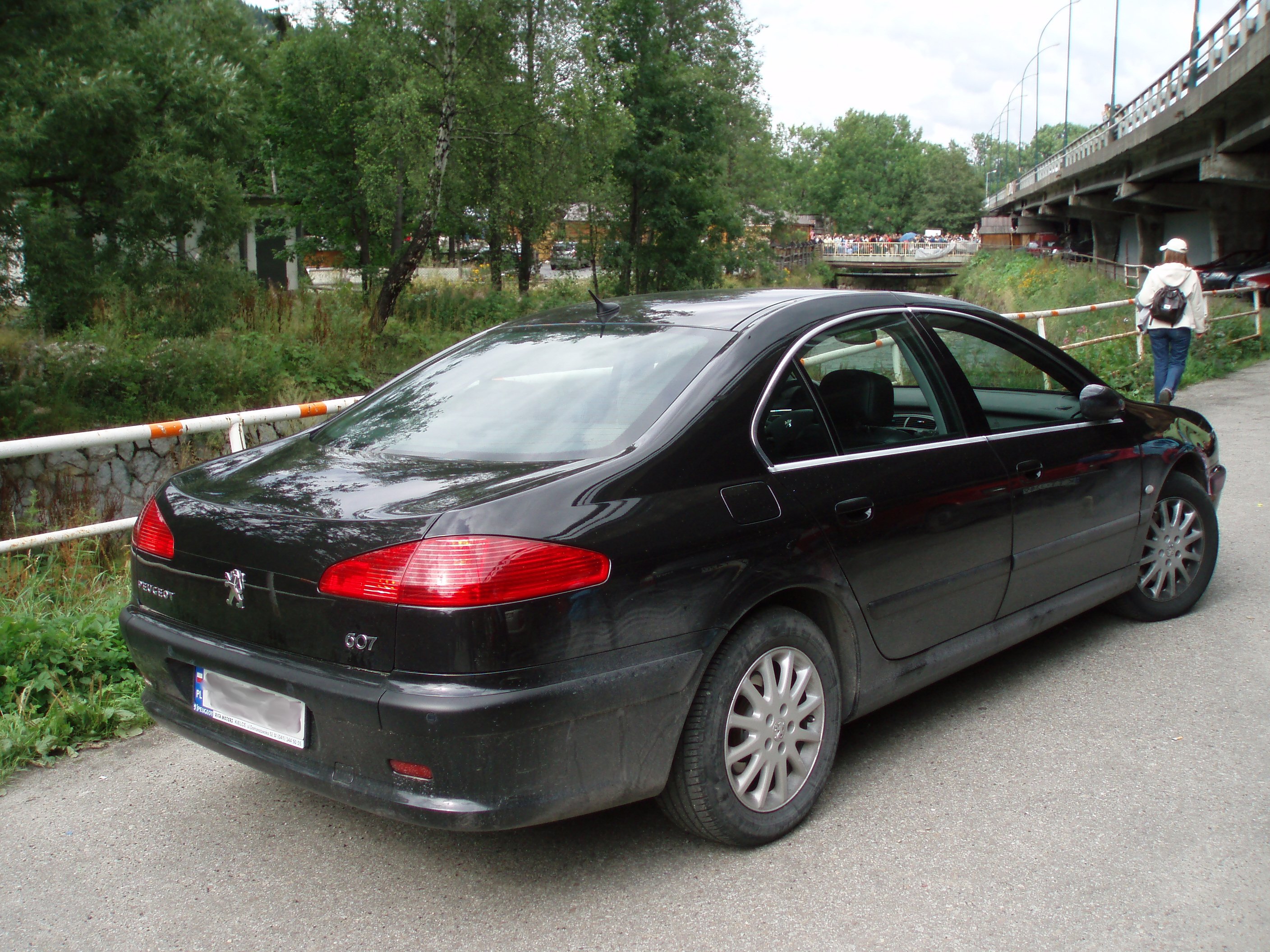 Peugeot 607