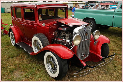 Chevrolet Independence sedan