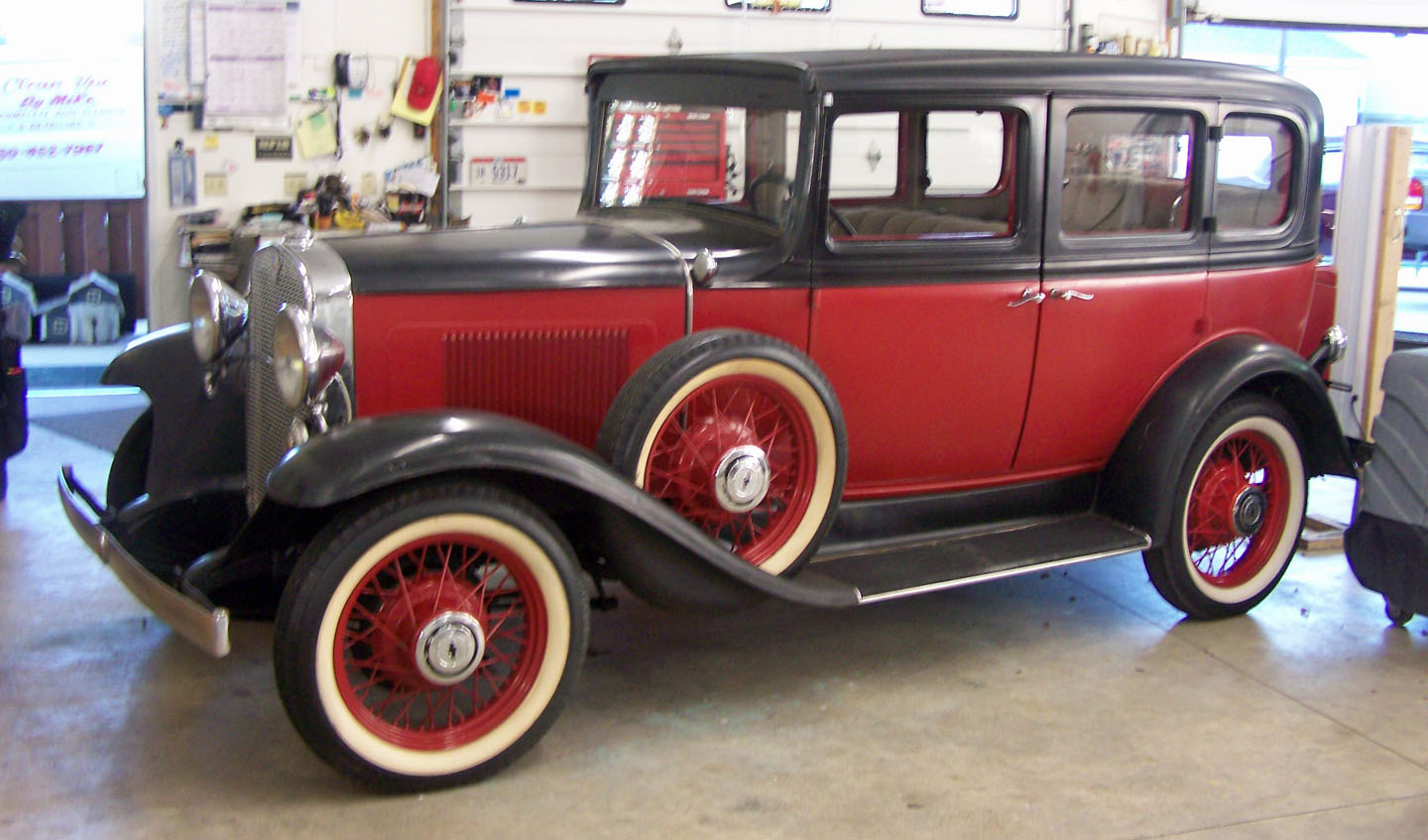 Chevrolet Independence sedan