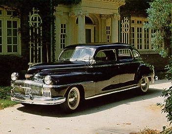 De Soto Custom sedan