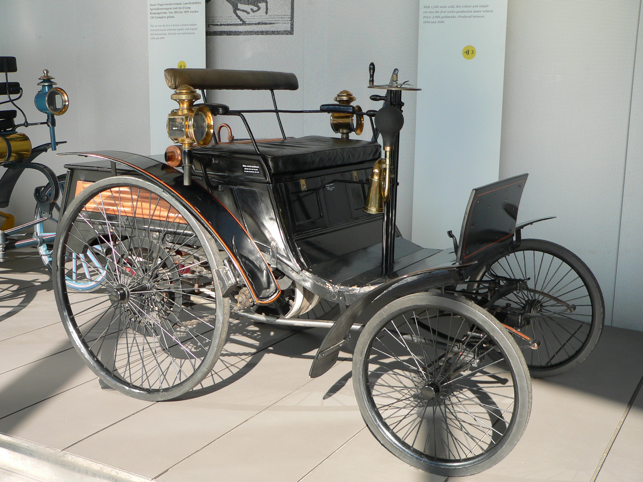 Первая машина выпущена. Benz velo 1894. “Benz velo” 1894 года с клаксоном.