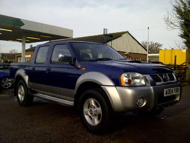 Nissan Navara SE 25 Di Crew Cab 4x4 Nissan Navara SE 25 Di Crew Cab 4x4