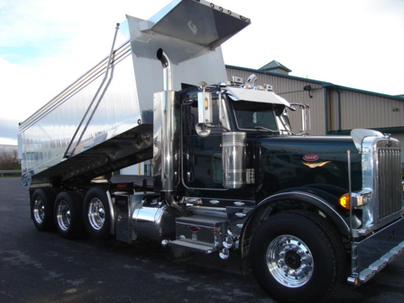 Peterbilt 379 Dump