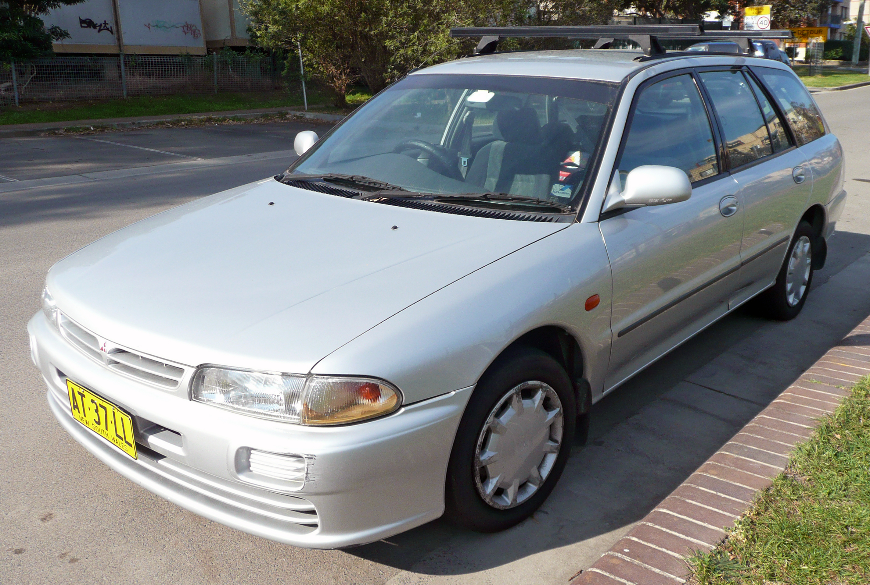 Mitsubishi Lancer GLXi Wagon