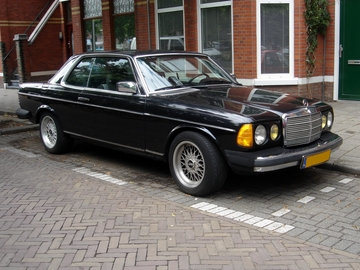Mercedes-Benz 300 CD Mercedes-Benz 300 CD