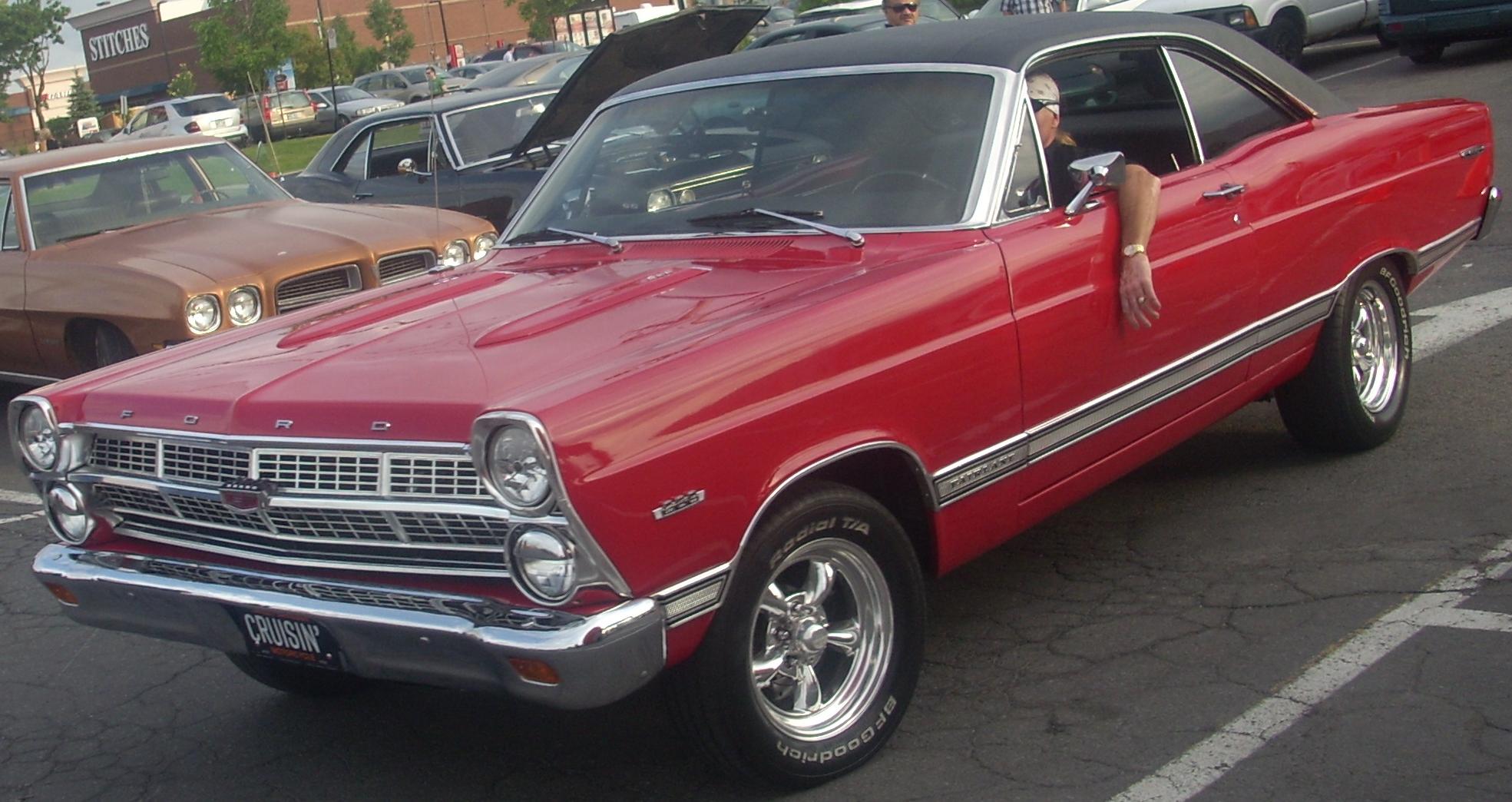 Ford Fairlane Coupe