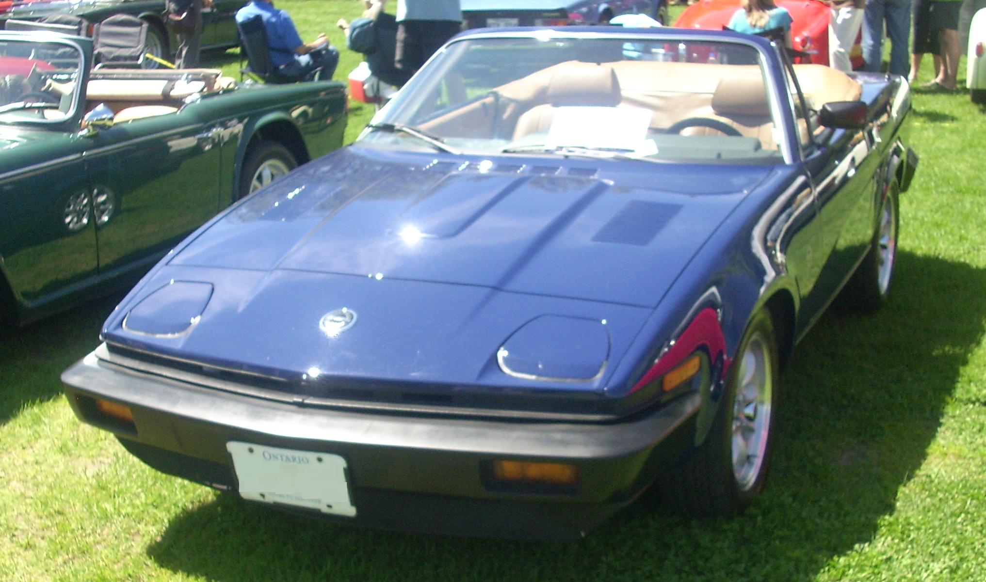 Triumph TR8