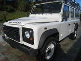 Land Rover Defender Cross Country