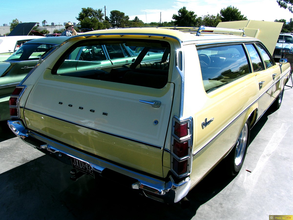 Dodge Monaco 4dr