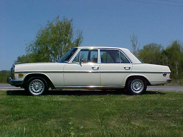 Mercedes-Benz 250 Sedan