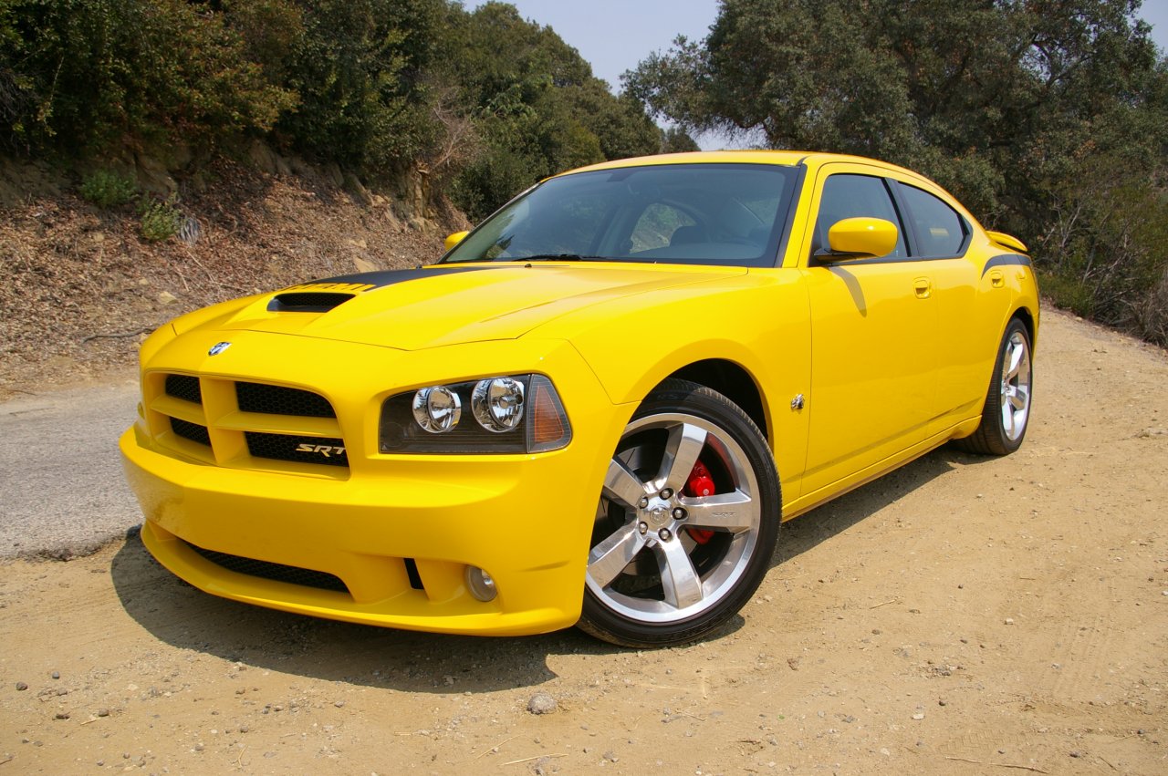 Dodge Charger SRT8 Super Bee