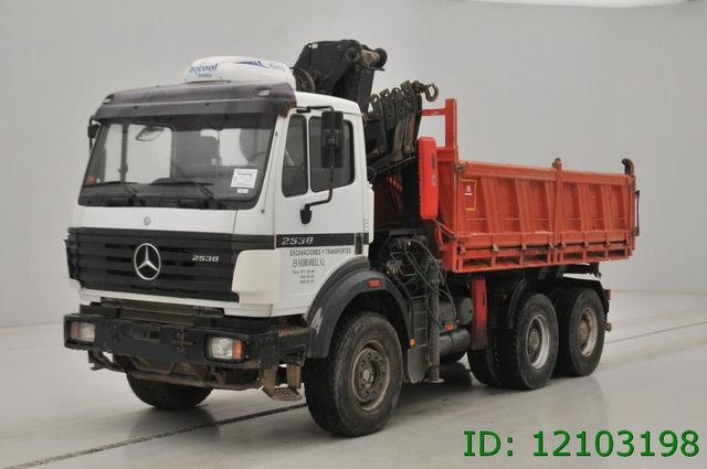 Mercedes-Benz SK 2538