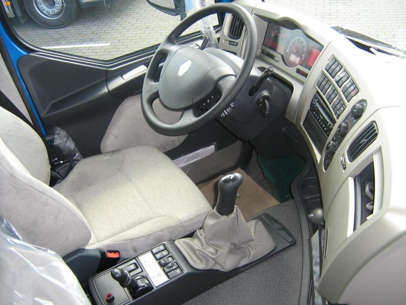 Renault Premium 440