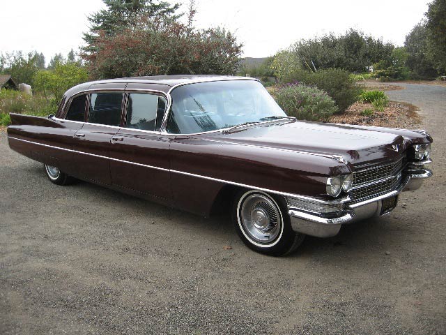 Cadillac Fleetwood 75 sedan