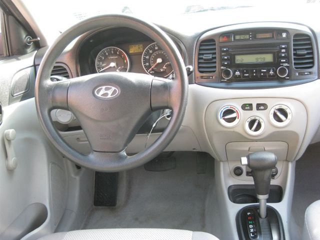 Hyundai Accent GLS 16