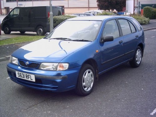 Nissan Almera 16 GX