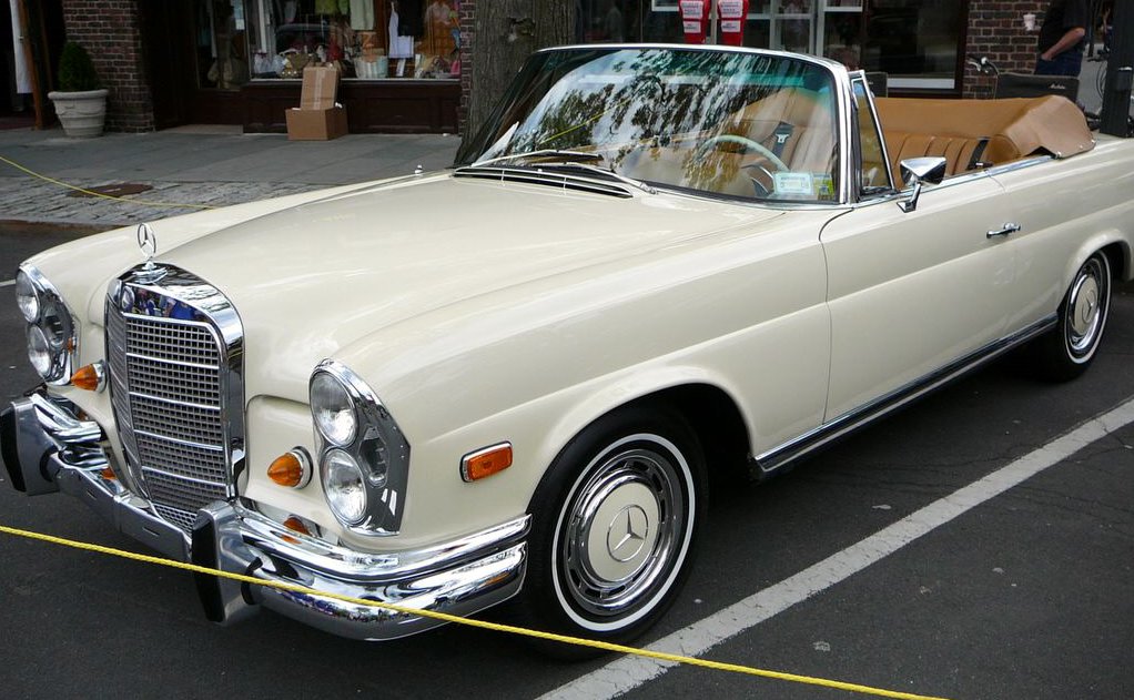 Mercedes Benz 280SE