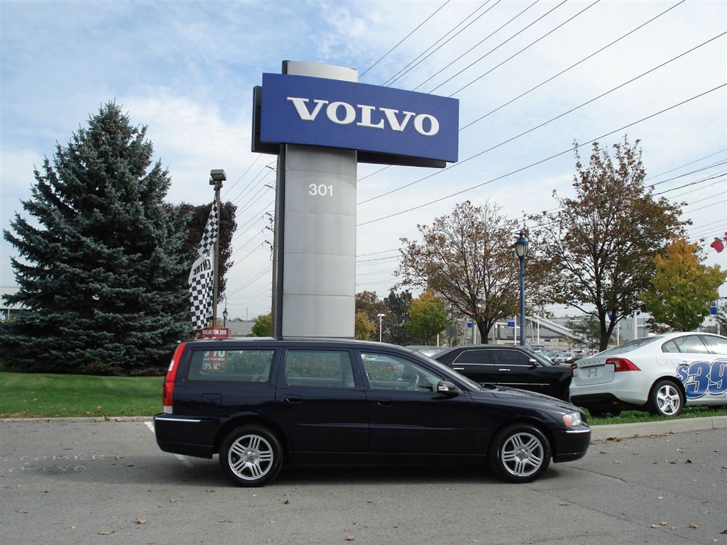 Volvo V70 25T AWD Volvo V70 25T AWD