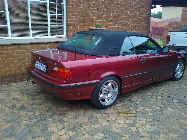 BMW 328i Cabriolet