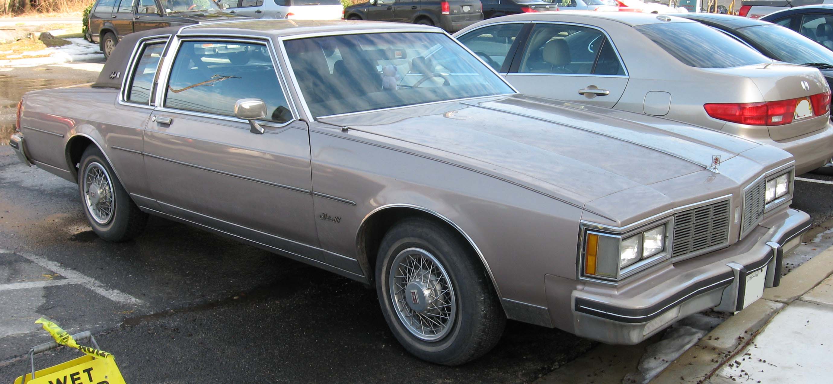 Oldsmobile Delta 88 Royale Coupe