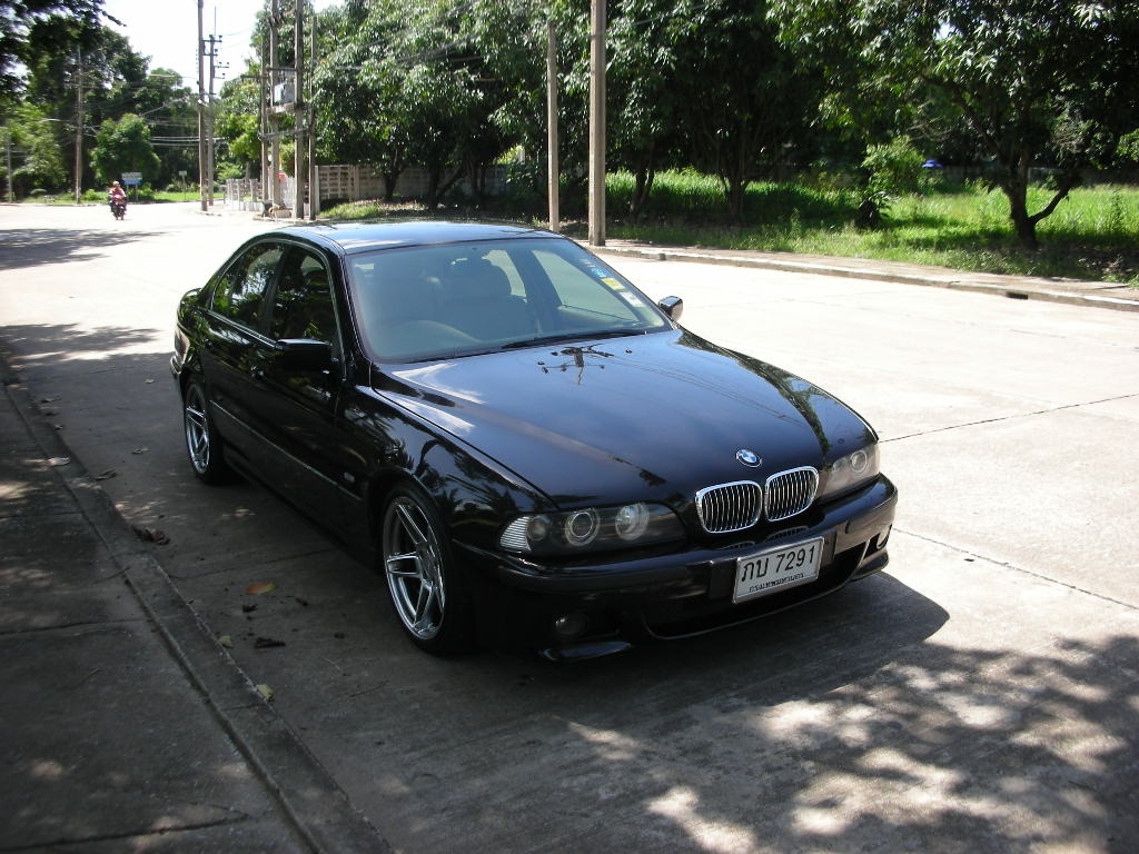 BMW 523i