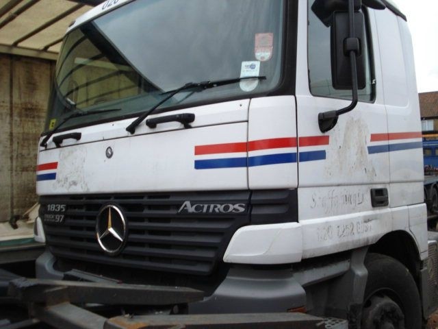 Mercedes-Benz Actros 1823