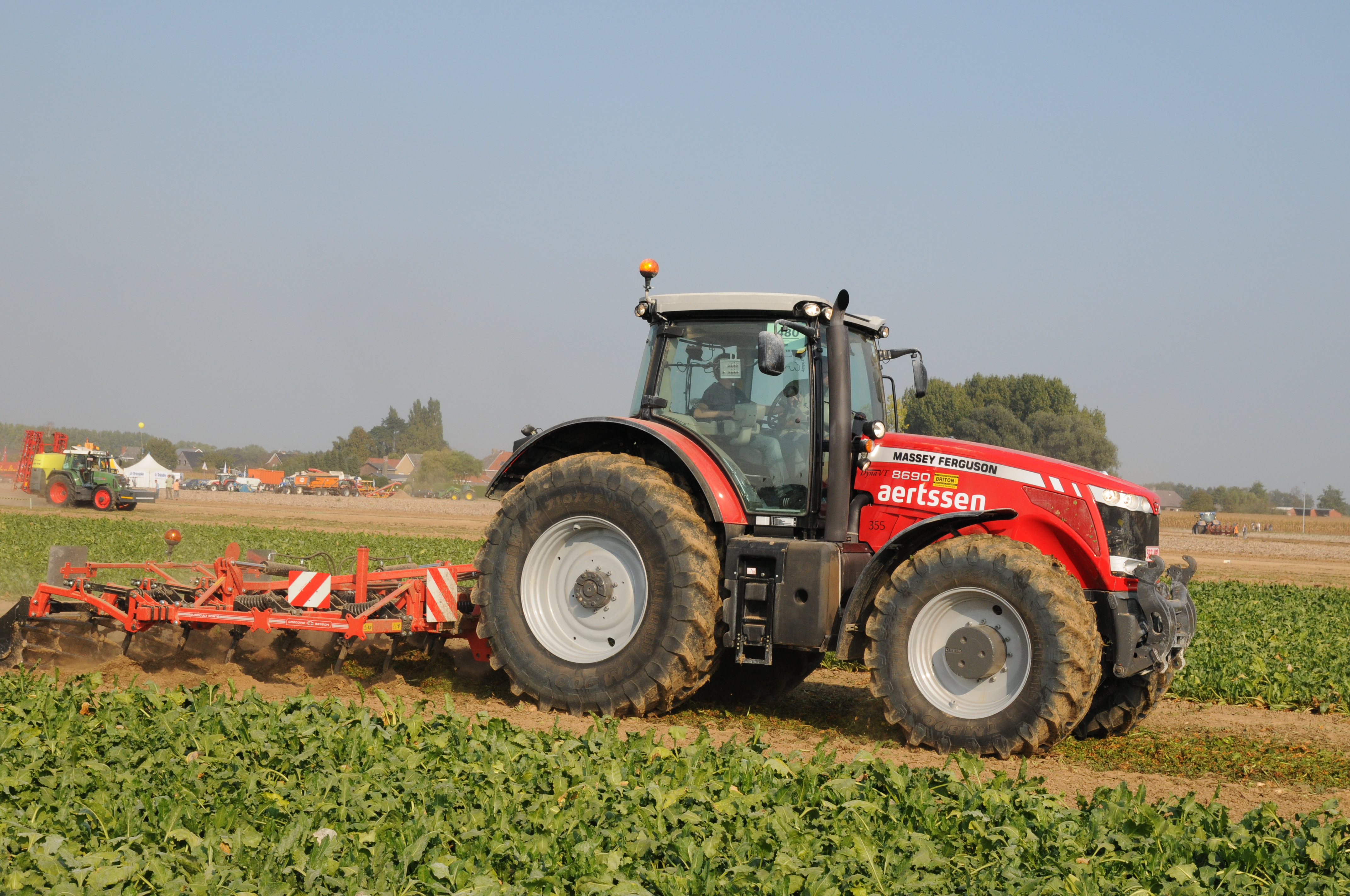 Massey Ferguson 8690