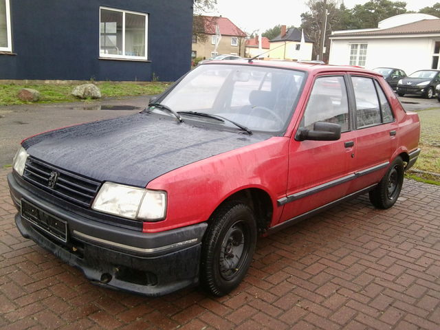 Peugeot 309 SRi