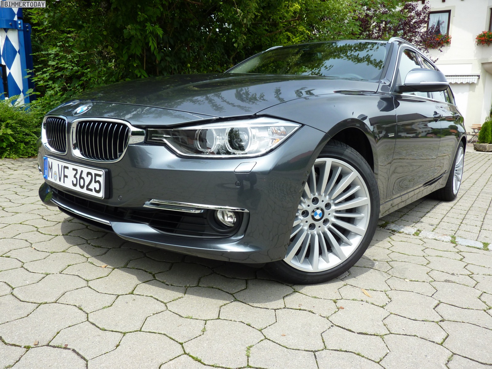 BMW 328i Touring