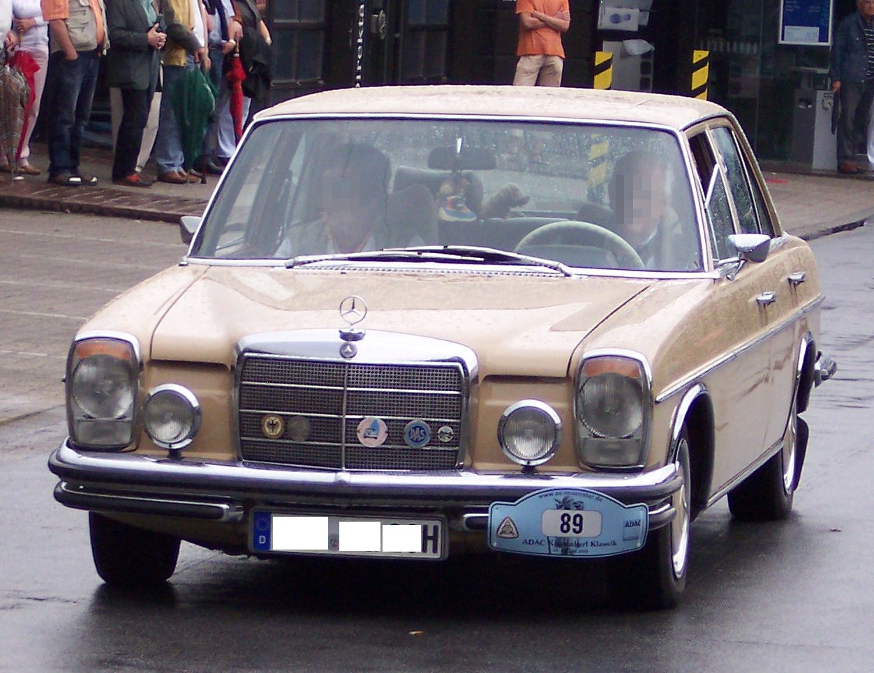 Mercedes-Benz 220 D