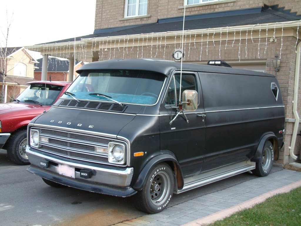 Dodge Tradesman 200