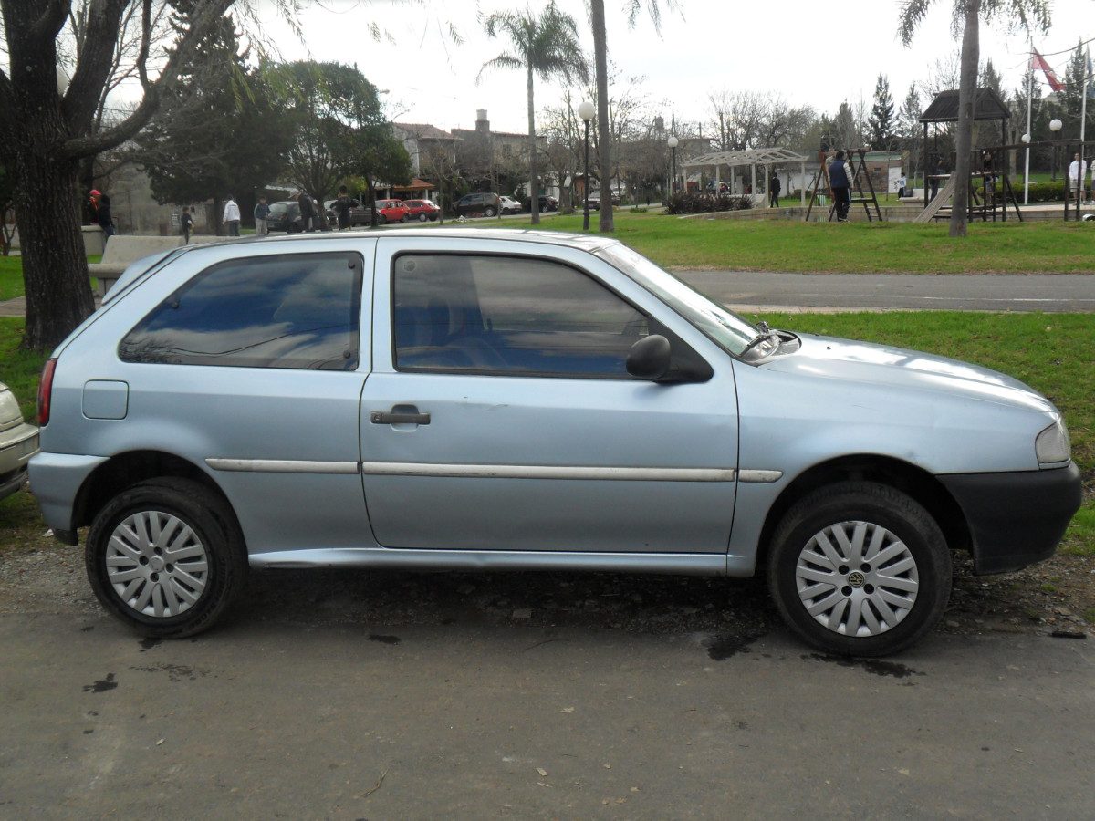 Volkswagen Gol 18