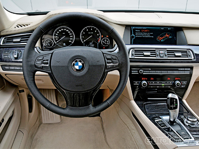 BMW 750i