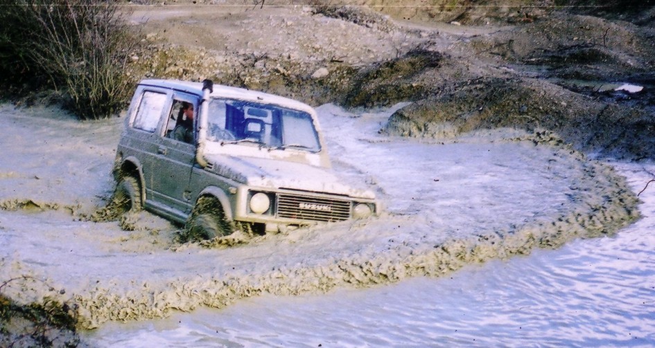 Suzuki SJ 413