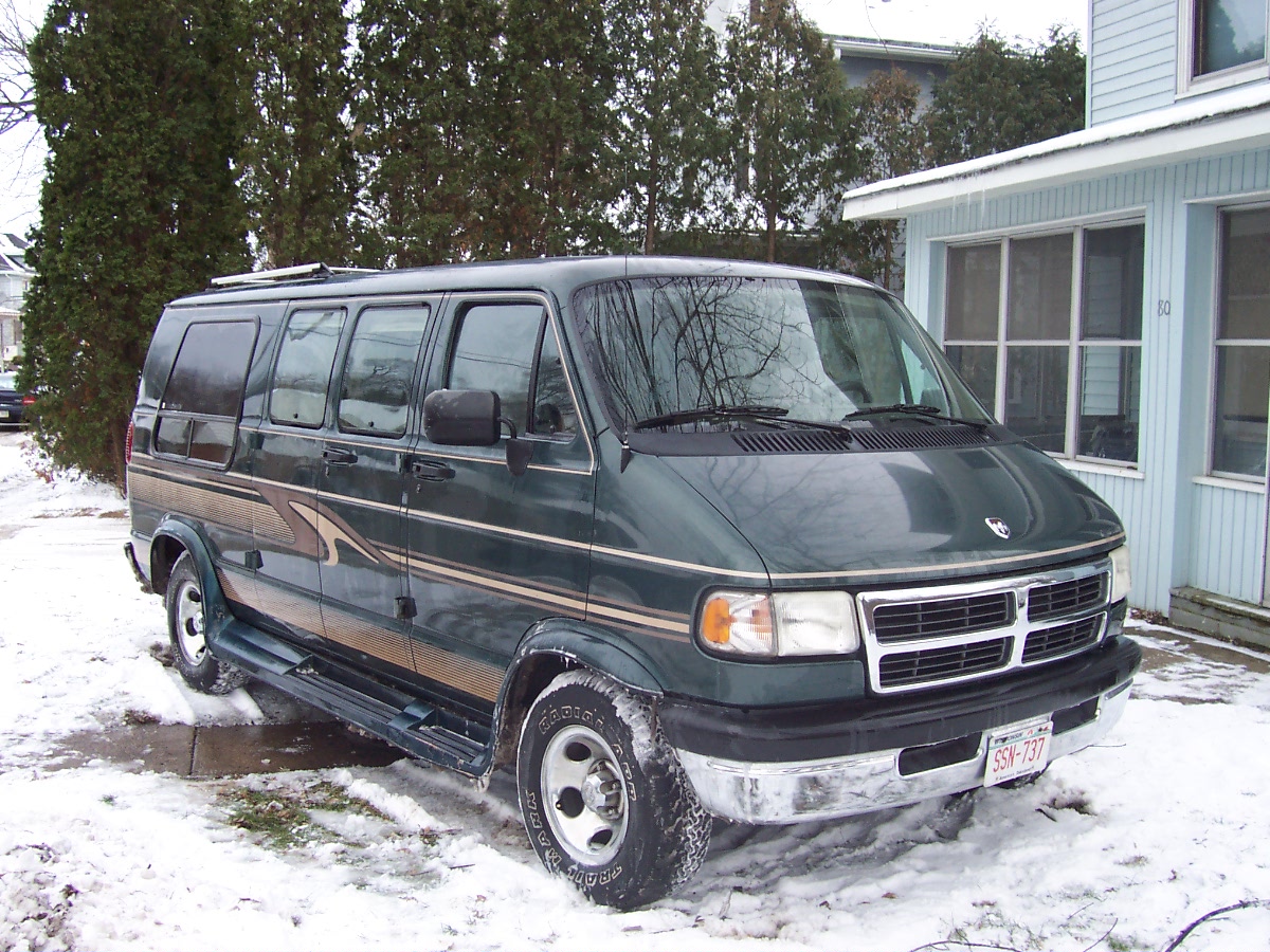 Dodge RAM 2500 Van