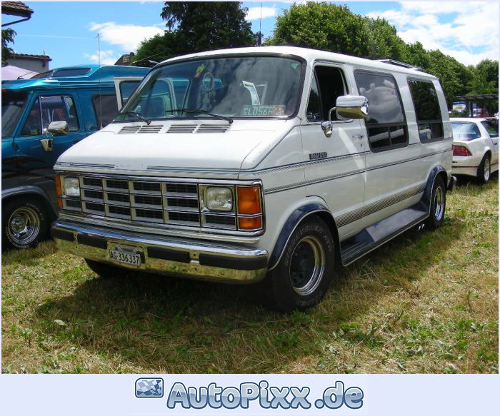 Dodge Ram Van 250