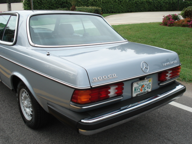 Mercedes-Benz 300 CD