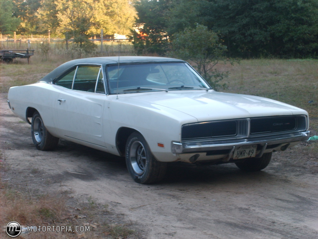 Dodge Charger SE