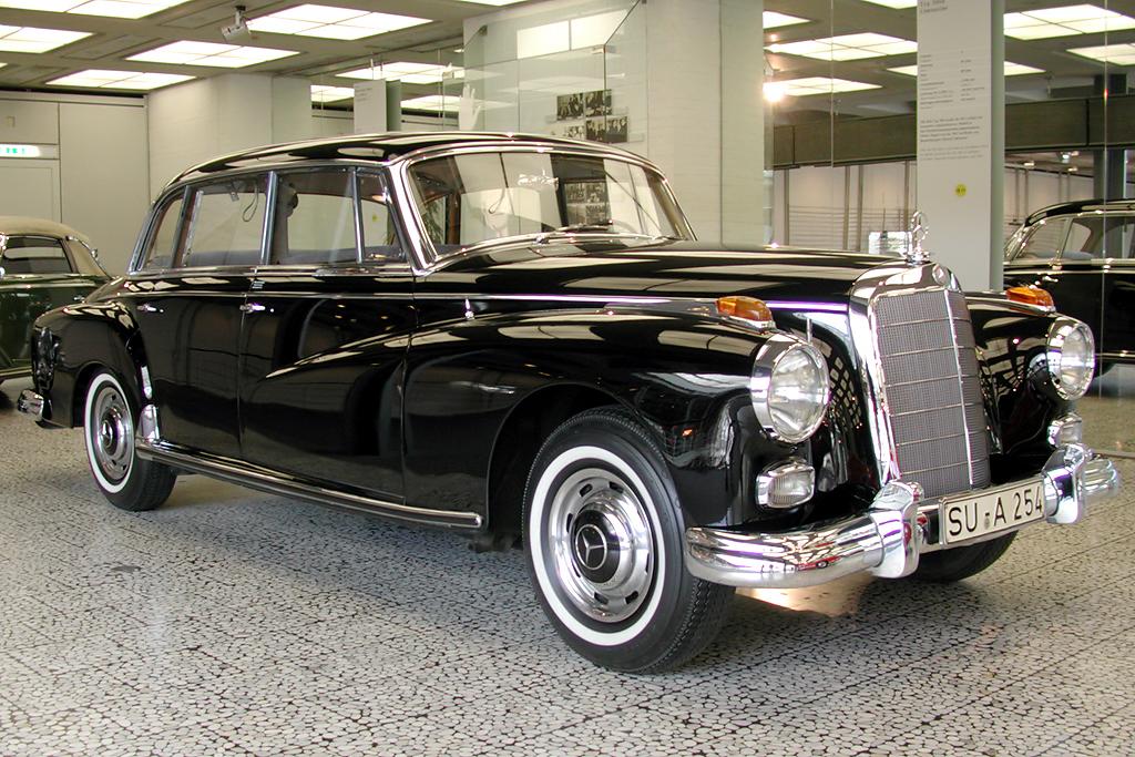 Mercedes-Benz 300 D Limousine