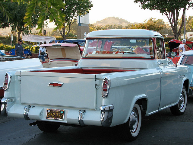 Chevrolet 3100 Cameo Pickup