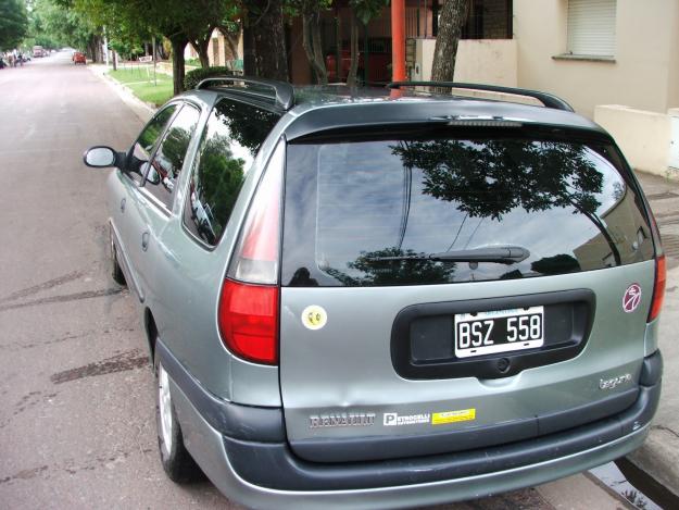 Renault Laguna Nevada