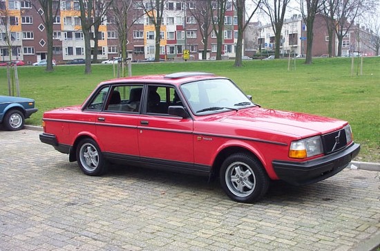 Volvo 240 GLT