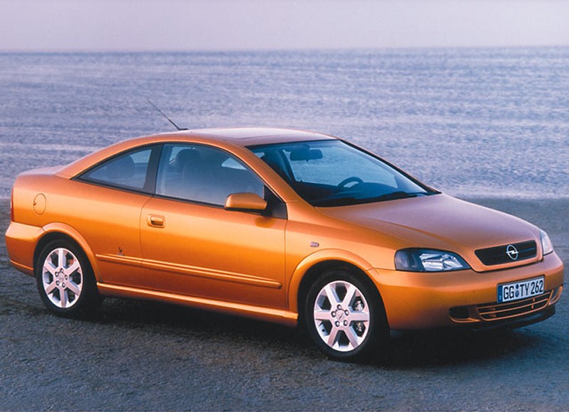 Opel Astra 18 Coupe